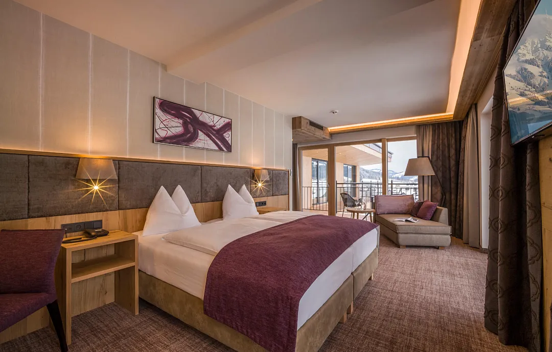 1_hotel_zentral_kirchberg_suite_503_maierl_1.jpg